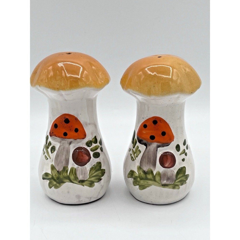 vintage Merry Mushroom Style Salt &Pepper Shakers Ceramic‎ 1970's